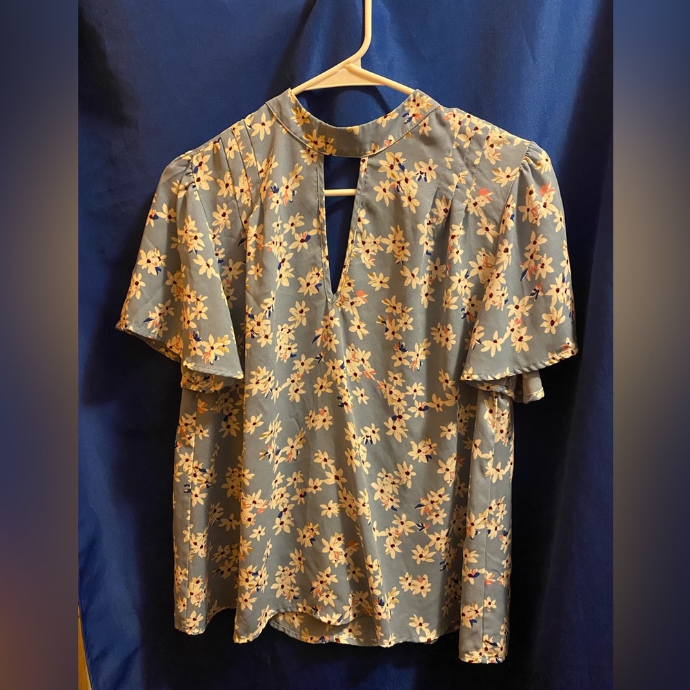Adorable and Professional Floral Blouse